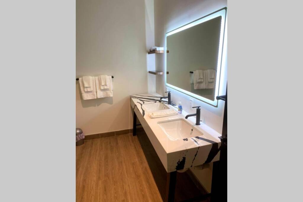 3E-Spacious Close To Pitt/Cmu/Carlow, Sleeps 4 Pittsburgh Zewnętrze zdjęcie